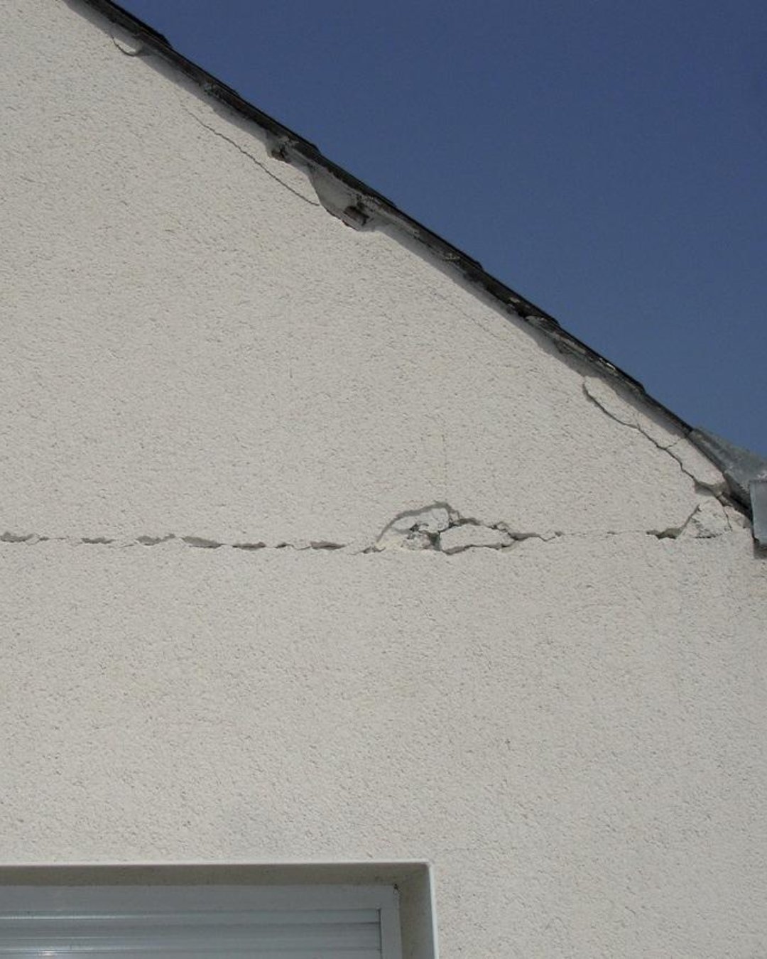 Expert fissure maison extérieur Reims